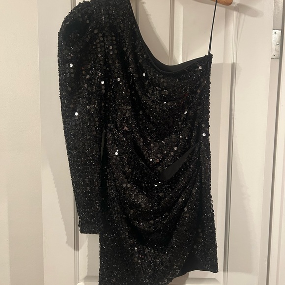 NBD Dresses & Skirts - NBD Black Sequin One-Shoulder Dress